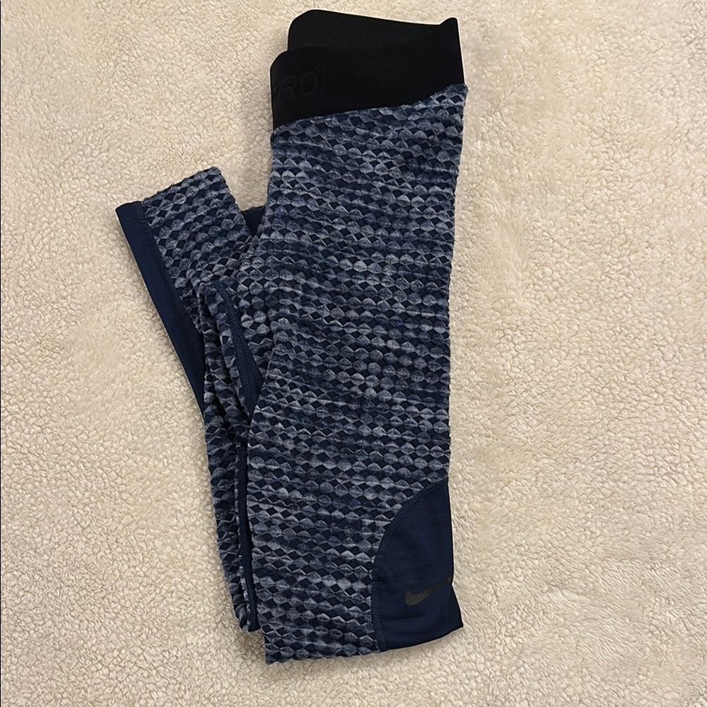 Women’s Nike hyperwarm pro athletic pants